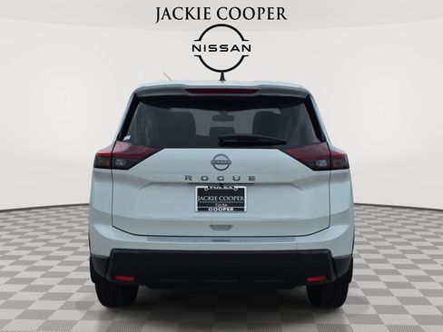 New 2026 Nissan Rogue SV w/ Cold Weather Package FWD image 6