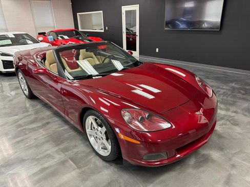 Used 2006 Chevrolet Corvette Convertible w/ Preferred Equipment Group RWD image 5