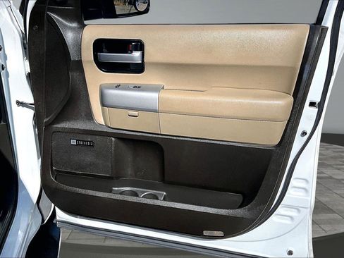 Used 2008 Toyota Sequoia Limited image 23