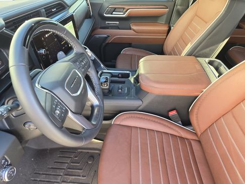 Used 2025 GMC Sierra 1500 Denali Ultimate image 16