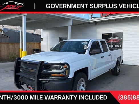 Used 2018 Chevrolet Silverado 1500 W/T w/ Trailering Package AWD/4WD image 4