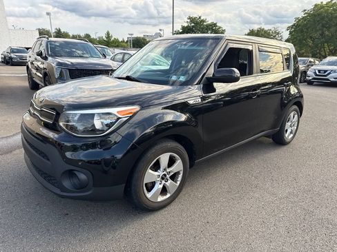 Used 2018 Kia Soul w/ Convenience Package FWD image 3