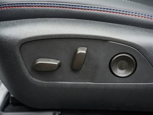 Used 2026 Chevrolet Equinox EV RS FWD image 41