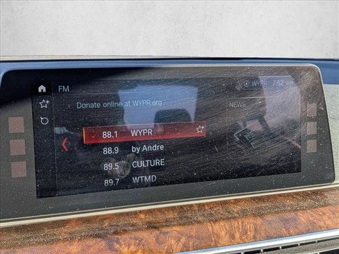 Used 2017 BMW 530i xDrive image 10