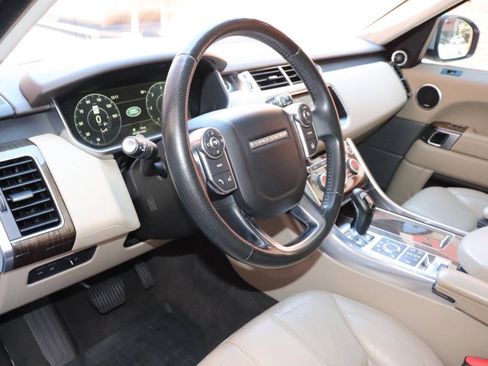 Used 2017 Land Rover Range Rover Sport SE AWD/4WD image 22
