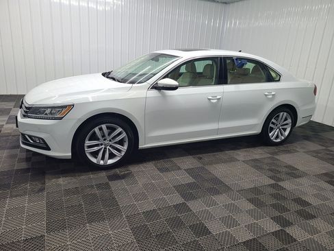 Used 2018 Volkswagen Passat 2.0T SE image 8