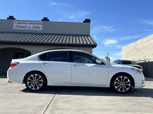 Used 2014 Honda Accord Sport image 7