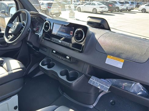 New 2026 Mercedes-Benz Sprinter 2500 image 47