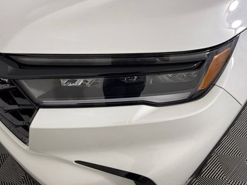 Used 2025 Honda Pilot Black Edition image 11