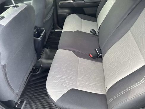 Used 2021 Toyota Tacoma TRD Sport w/ Technology Package image 12