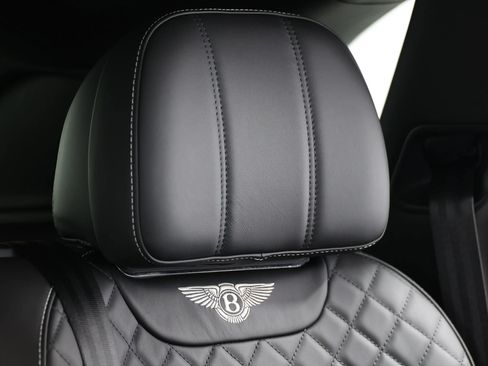 Used 2018 Bentley Bentayga AWD/4WD image 91