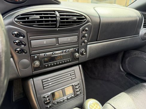 Used 2001 Porsche Boxster RWD image 17