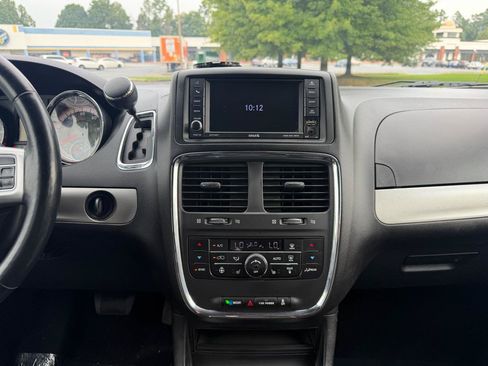 Used 2018 Dodge Grand Caravan GT FWD image 21