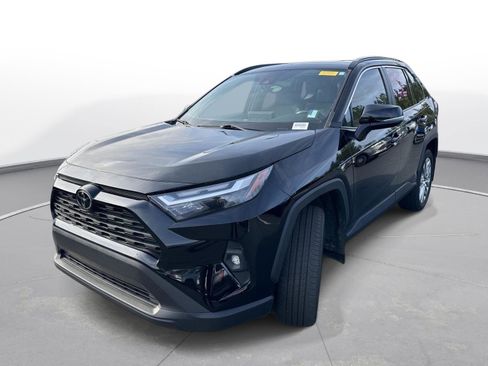 Certified 2024 Toyota RAV4 XLE Premium image 2