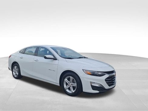 Used 2023 Chevrolet Malibu LS w/ Driver Confidence Package image 8