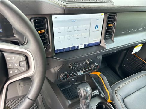 Used 2024 Ford Bronco Badlands image 67