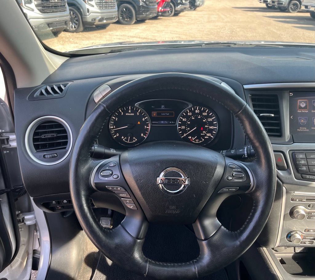 Used 2020 Nissan Pathfinder SL FWD image 20