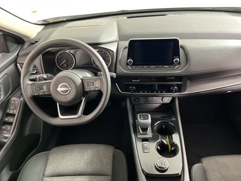 Used 2024 Nissan Rogue SV image 5