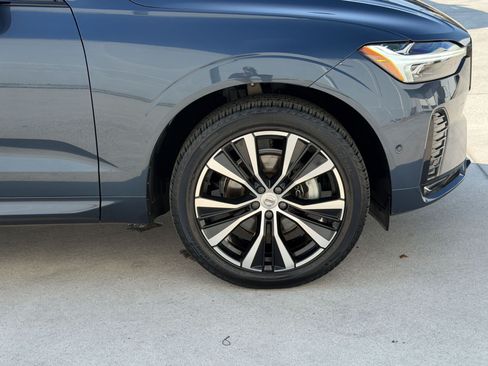 Used 2024 Volvo XC60 B5 Plus w/ Protection Package Premier AWD/4WD image 12