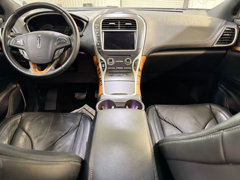 Used 2018 Lincoln MKX Reserve image 23