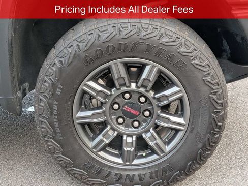 Used 2025 GMC Sierra 1500 AT4X AWD/4WD image 11