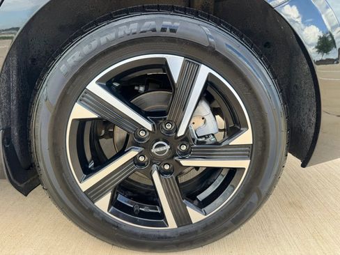 Used 2024 Nissan Sentra SV image 17