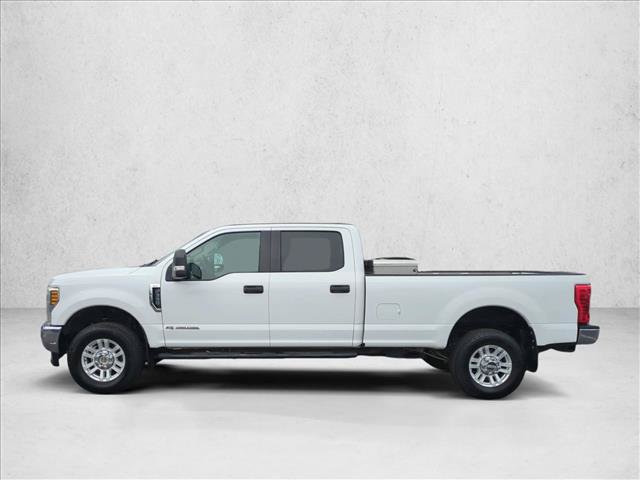 Used 2018 Ford F350 XLT w/ Camper Package AWD/4WD image 8