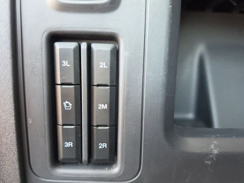 Used 2025 Ford Expedition Max Platinum AWD/4WD image 36