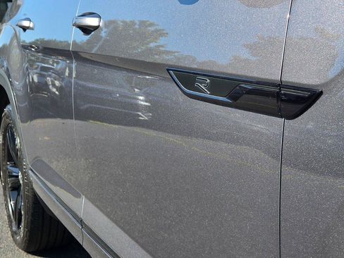 Certified 2023 Volkswagen Atlas SEL R-Line AWD/4WD image 17