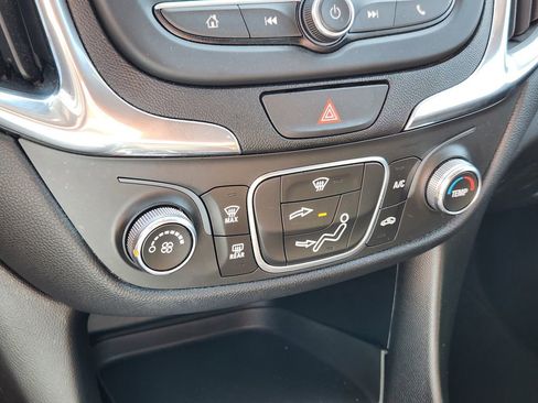 Used 2020 Chevrolet Equinox LT image 20