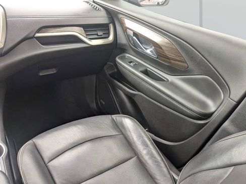 Used 2018 GMC Terrain Denali w/ Advanced Safety Package FWD image 19