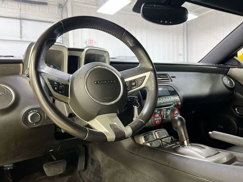 Used 2010 Chevrolet Camaro LT w/ LPO, Ground Effects Package RWD image 10
