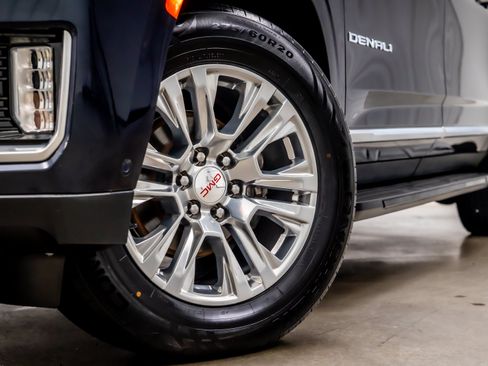 Used 2023 GMC Yukon XL Denali w/ Advanced Technology Package AWD/4WD image 21