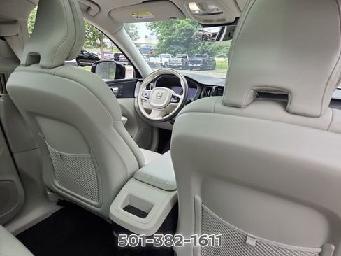 Used 2024 Volvo XC60 B5 Core AWD/4WD image 17