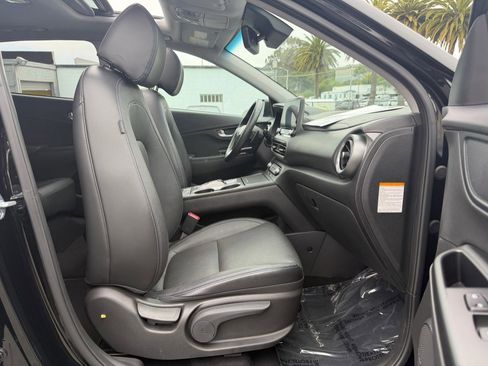 Used 2023 Hyundai Kona Limited FWD image 36