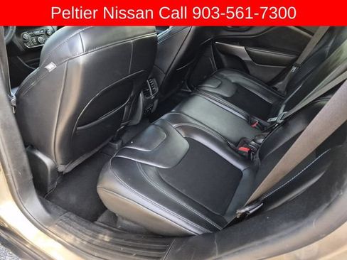 Used 2020 Jeep Cherokee Latitude Plus FWD image 22