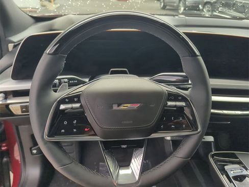 Used 2026 Cadillac Lyriq V image 9