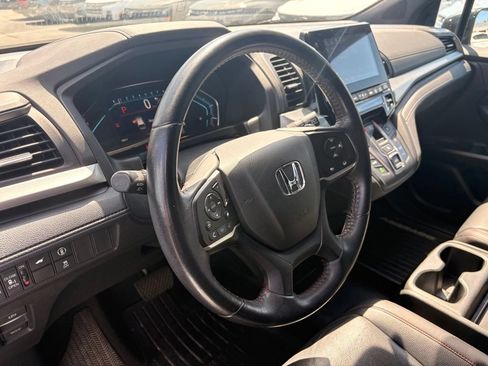Used 2023 Honda Odyssey Sport image 10