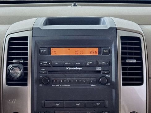 Used 2012 Nissan Frontier SL AWD/4WD image 13