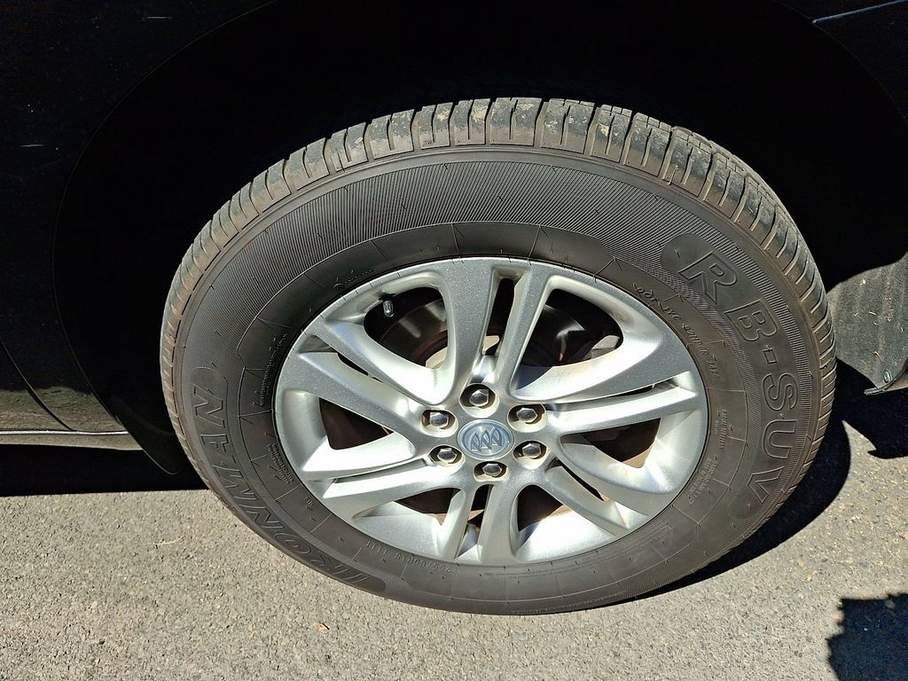 Certified 2018 Buick Enclave Essence w/ Trailering Package FWD image 7