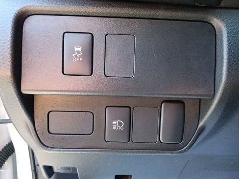 Used 2023 Toyota Tacoma SR RWD image 17