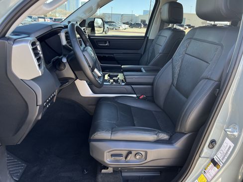 Used 2024 Toyota Tundra Limited image 31