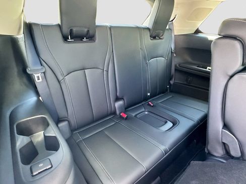 Certified 2026 INFINITI QX60 Luxe w/ Cargo Package FWD image 30