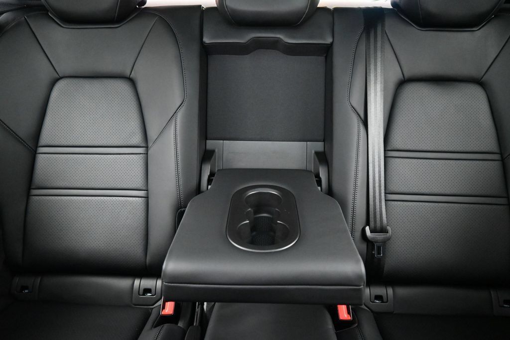Certified 2024 Porsche Cayenne S AWD/4WD image 22
