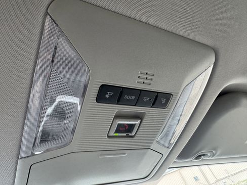 Used 2025 Toyota RAV4 LE image 29