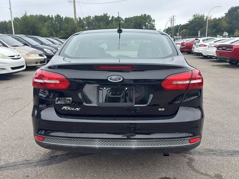 Used 2018 Ford Focus SE FWD image 6