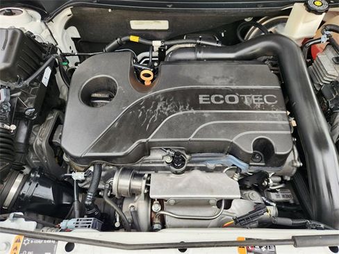 Used 2019 Chevrolet Equinox LS w/ LS Convenience Package FWD image 32