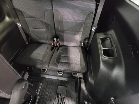 Used 2023 GMC Acadia SLE w/ Driver Convenience Package image 25