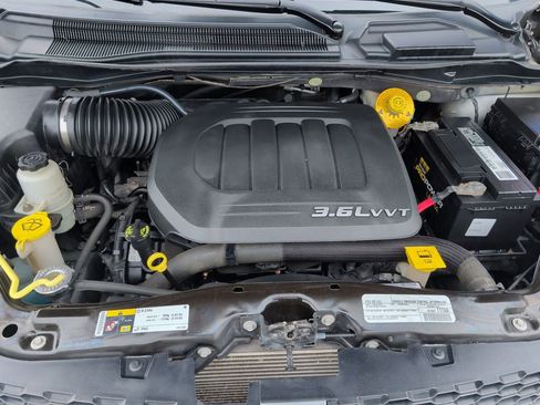 Used 2015 Dodge Grand Caravan SXT w/ UConnect Hands-Free Group image 23