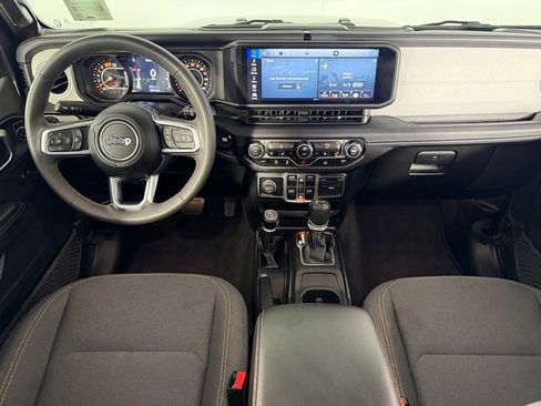 Certified 2025 Jeep Wrangler Unlimited Sahara AWD/4WD image 13